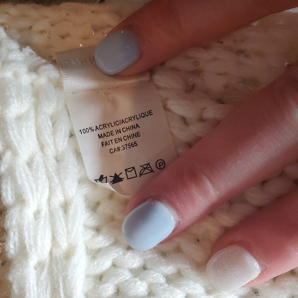 K.I.T. Keep it Trendy Women's Cream and Silver Neck Wrap Infinity Scarf NWOT - Picture 7 of 14